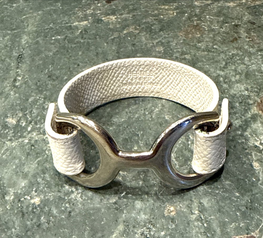 HERMES Pavane Bracelet White Epsom Leather Palladium Silver Hardware Horsebit